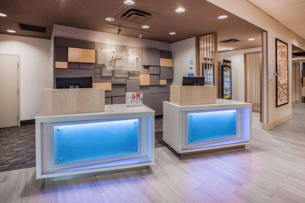 Holiday Inn Express & Suites - Lindale By Ihg Exterior foto
